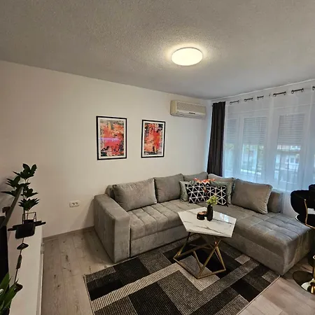Center Luxury Mia